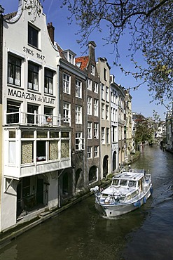 Old part of town, Houses at the Oude Gracht, Utrecht, Netherlands