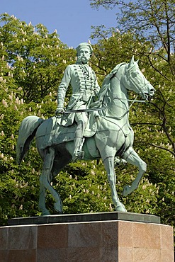 Bronze figurines Duke Friedrich Wilhelm, Loewenwall, Braunschweig, Lower Saxony, Germany