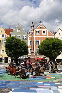 Marienplatz Square, replication of a painting by Kandinsky on the paving, Mariensaeule Column, Pfaffenwinkel, Upper Bavaria, Germany, Europe