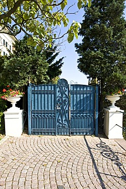 Side gate of Johannisberg Castle, winery, Rheingau (Rhine District), Hesse, Germany