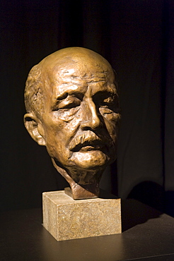 Bust of Max Planck, physicist and winner of a Nobel Price