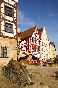 At the Tiergaertnertor Tower, bronze sculpture "Der Hase", Juergen Goetz, 1984, homage to Albrecht Duerer, historic city centre, Nuremberg, Franconia, Bavaria, Germany, Europe