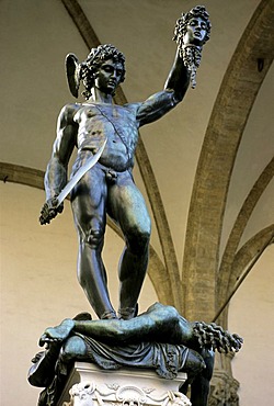 Bronze statue of Perseus with the head of Medusa by Cellini, Loggia dei Lanzi, Florence, Firenze, Tuscany, Italy, Europe