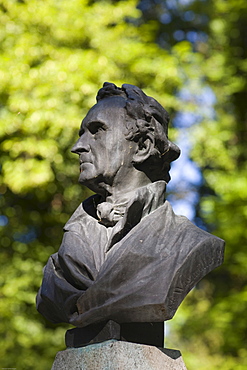 Stone bust on the grave of Dr. Justus Freiherr von Liebig, 1803-1873, chemist, Alter Suedfriedhof, old cemetery in Munich, Bavaria, Germany