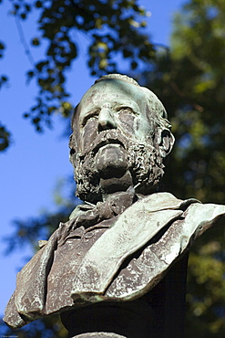 Stone bust on the grave of Arnold Ritter von Zenetti, 1824-1891, chief municipal building officer, Alter Suedfriedhof, old cemetery in Munich, Bavaria, Germany