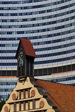 Roof of the Russian church in front of Uno City, Vienna, Austria