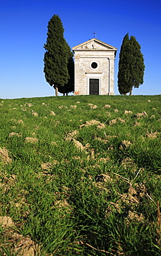 Chapel di Vitaleta near San Quirico d'Orcia, Crete, Tuscany, Italy