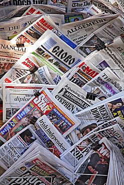 International daily newspapers