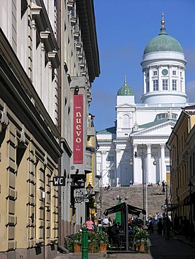 Lane to Tuomiokirkko lutheran kathedral on senate square senatintori city centre of Helsinki Finland