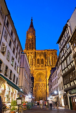 Rue Merciere, Strasbourg Cathedral, Strasbourg, Alsace, France, Europe