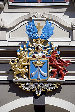 Schwedenwappen, coat of arms, on the Alter Markt Square, Stralsund, Baltic Sea, Mecklenburg-Western Pomerania, Germany, Europe