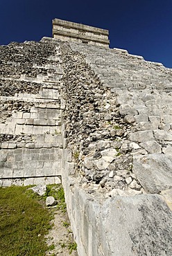 Kukulkan pyramid, Maya and Toltec archeological site Chichen Itza, new worldwonder, Yucatan, Mexico