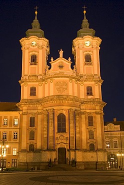 Baroque church of the Conventual Franciscans, citysquare of Eger, Hungaria