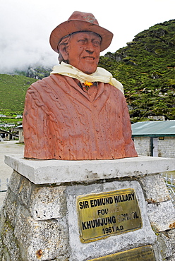 Monument for Sir Edmund Hillary, Khumjung, Sagarmatha National Park, Mount Everest region, Solukhumbu, Khumbu, Nepal