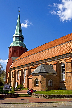 Historic Church of St. Martini et Nicolai in Steinkirchen, Altes Land, Lower Saxony, Germany, Europe