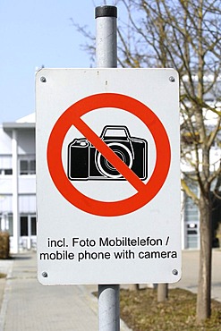 Factory premises - sign: It is restricted to take pictures even with mobile phone".