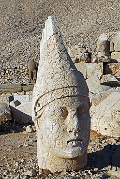 Tomb-sanctuary Nemrut Dagi, Anatolia, Turkey