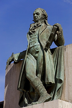 Statue of Goya holding a bound book, Plaza del Pilar square, Saragossa or Zaragoza, Aragon, Spain, Europe