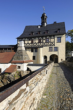 Bridge, bakery with a kitchen chimney and the Amtshaus administrative building or gatehouse, Schloss Burgk Castle, Thuringia, Germany, Europe