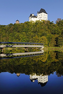 Schloss Burgk Castle and a covered wooden bridge above Burgkhammer Reservoir, Thuringia, Germany, Europe, PublicGround