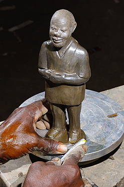 Male clay figure, manufacture of pottery, Bamessing, Cameroon, Africa