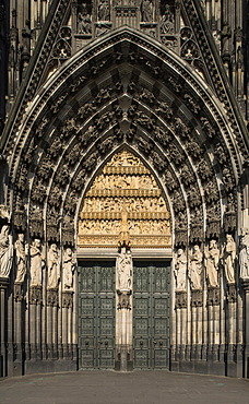 Main portral of Koelner Dom, Cologne Cathedral, UNESCO World Heritage Site, North Rhine-Westphalia, Germany, Europe