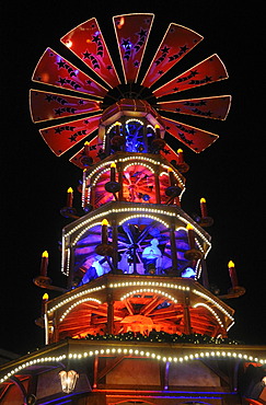 Christmas pyramid, Christmas market on Alexanderplatz square, Berlin, Germany, Europe