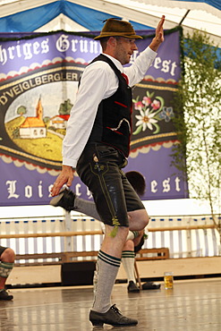 Schuhplattler, traditional folk dancer, 83rd Loisachgaufest in Neufahrn near Egling, Upper Bavaria, Bavaria, Germany, Europe