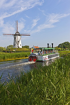 Old paddle wheel steamer on the canal between Bruges and Damme, Damse Vaart-Zuid, Damme, Bruges, West Flanders, Flemish Region, Belgium, Europe