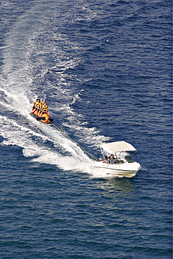 Banana drawn by motorboat Port de Sant Miquel - Ibiza