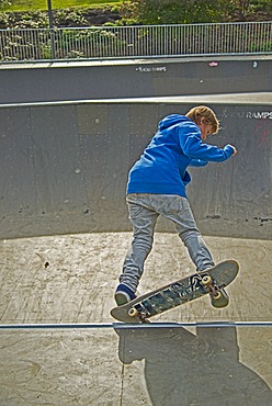 Twelve-year-old skater, Lohserampe skateboard track in Cologne, North Rhine-Westphalia, Germany, Europe, PublicGround