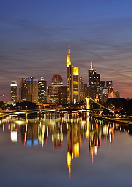 Skyline at night, TaunusTurm, Tower 185, Commerzbank, Messeturm, ECB, European Central Bank, Helaba, Landesbank Hessen, Deutsche Bank, Frankfurt Cathedral, Flosserbrucke bridge, Frankfurt am Main, Hesse, Germany, Europe