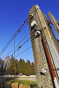 Electrified barbed wire, Dachau Concentration Camp, Dachau, near Munich, Bavaria, Germany, Europe