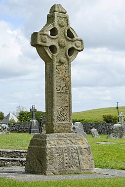 South Cross, former monastery, Clonmacnoise, County Offaly, Ireland, Europe