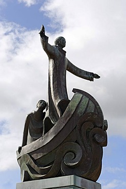 Memorial to St. Brendan the Traveller, Wolfe Tone Square, Bantry, County Cork, Ireland, Europe