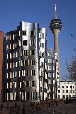 Gehry buildings by architect Frank O. Gehry, Rheinturm tower, Neuer Zollhof, Medienhafen harbour, Duesseldorf, state capital, Rhineland, North Rhine-Westphalia, Germany, Europe, PublicGround