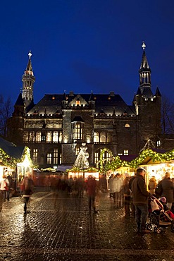 Aachen Christmas market and City Hall at night, Aachen, North Rhine-Westphalia, Germany, Europe