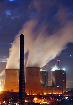 Gas-fired power plant in Duisburg-Huckingen, operated by RWE, Huettenheim, Duisburg, North Rhine-Westphalia, Germany, Europe