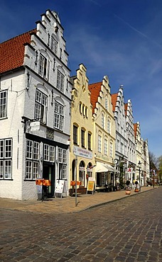 Wilhelminian-style buildings in the market square of the "Dutch Town" of Friedrichstadt, North Friesland district, Schleswig-Holstein, Germany, Europe