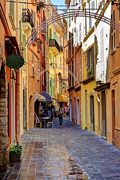 Street with restaurants in the historic town centre, Monte Carlo, Principality of Monaco, Cote d'Azur, Mediterranean Sea, Europe, PublicGround