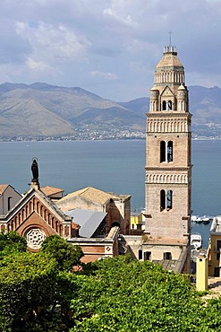 Bell tower, campanile, of the Romanesque cathedral Duomo dei Santi Erasmo e Marciano, Gaeta, Lazio, Italy, Europe