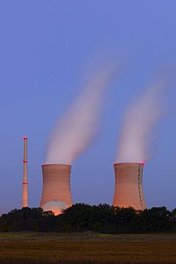 E.ON Grafenrheinfeld Nuclear Power Plant, cooling towers, near Schweinfurt, Bavaria, Germany, Europe