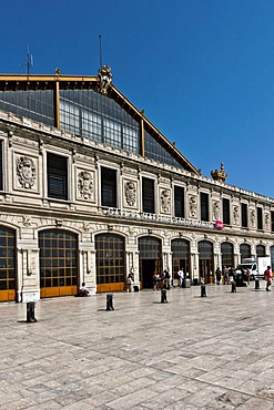 Main facade of the 19th century Gare Saint Charles train station, Marseille or Marseilles, Provence-Alpes-Cote dÃ­Azur, France, Europe