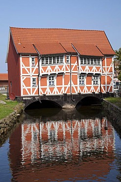 Half-timbered house "Gewoelbe" on the Frische Grube brook, Wismar, Mecklenburg-Western Pomerania, Germany, Europe, PublicGround