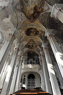 Organ and ceiling frescoes, Heilig-Geist-Kirche, Holy Spirit Church, Viktualienmarkt, Munich, Bavaria, Germany, Europe