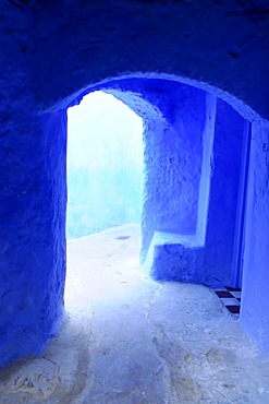 Passage, entrance, Souk, Medina, historic town centre, Chefchaouen, northern Morocco, Morocco, Africa