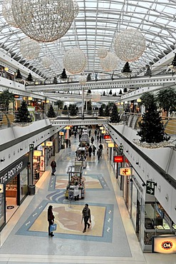 Interior view, Centro Comercial Vasco da Gama shopping mall on the grounds of the Parque das Nacoes, Lisbon, Portugal, Europe