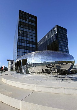 Pebble's Bar, Hyatt Regency Hotel, Medienhafen media harbour, Duesseldorf, Rhineland, North Rhine-Westphalia, Germany, Europe, PublicGround