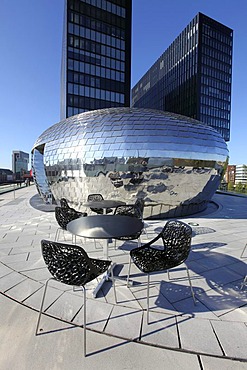 Hyatt Regency Hotel, Pebble's Bar, Medienhafen media harbour, Duesseldorf, Rhineland, North Rhine-Westphalia, Germany, Europe, PublicGround