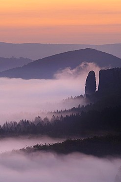 Fog in the Elbe Sandstone Mountains, view of Blossstock rock, Saxony, Germany, Europe